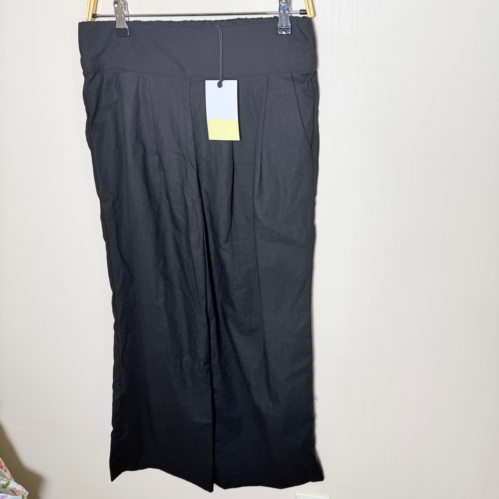 Kourt Black Two Piece Set Square Neck Crop Top and Wide Leg Pants NWT Size M - Picture 11 of 13